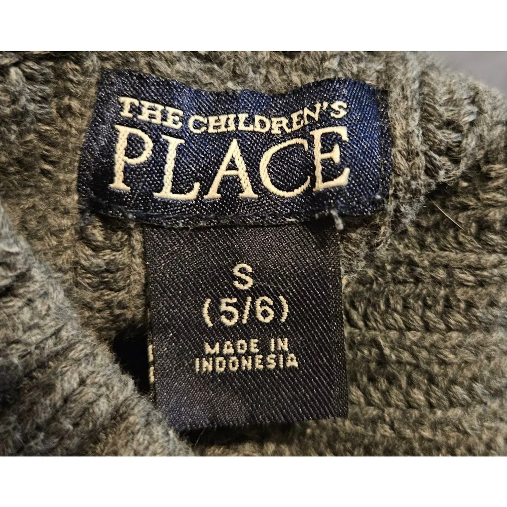 Boys The Children's Place Sweater Size S (5/6) Gray